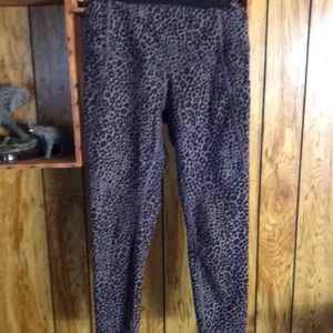 Cheetah leggings with pockets